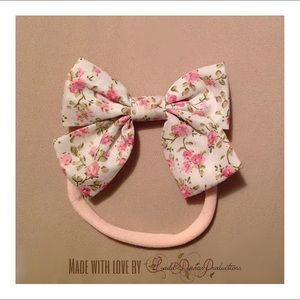 Flower tail bow headband